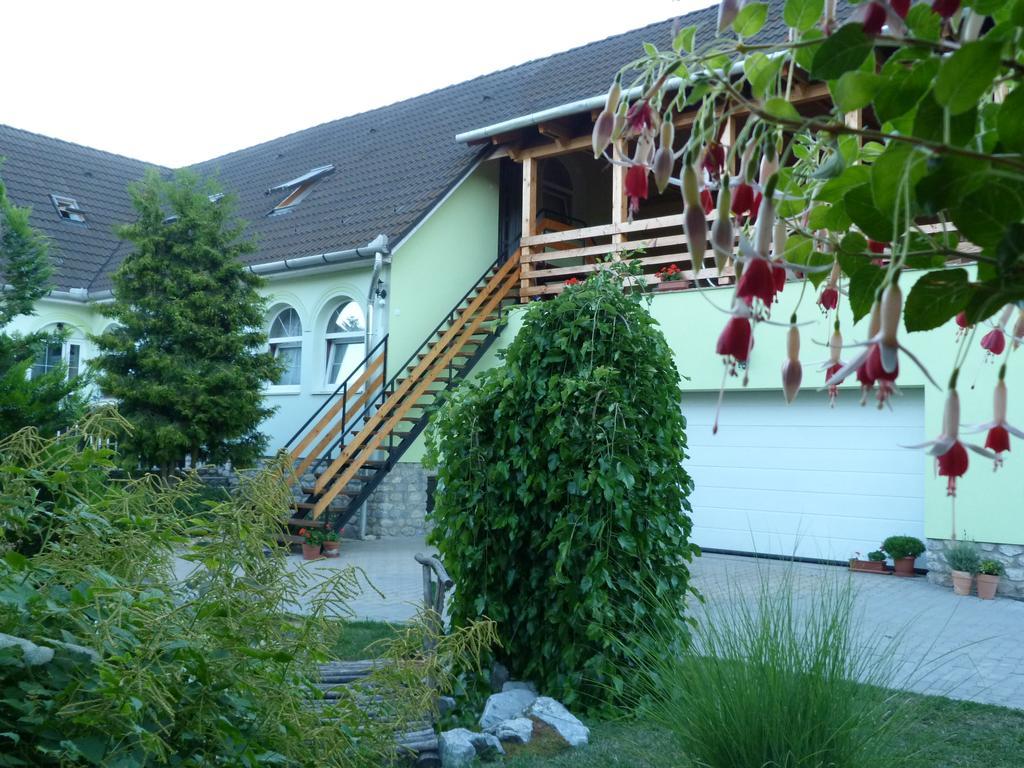 Bobita Apartmanhaz Szilvasvarad Exterior photo